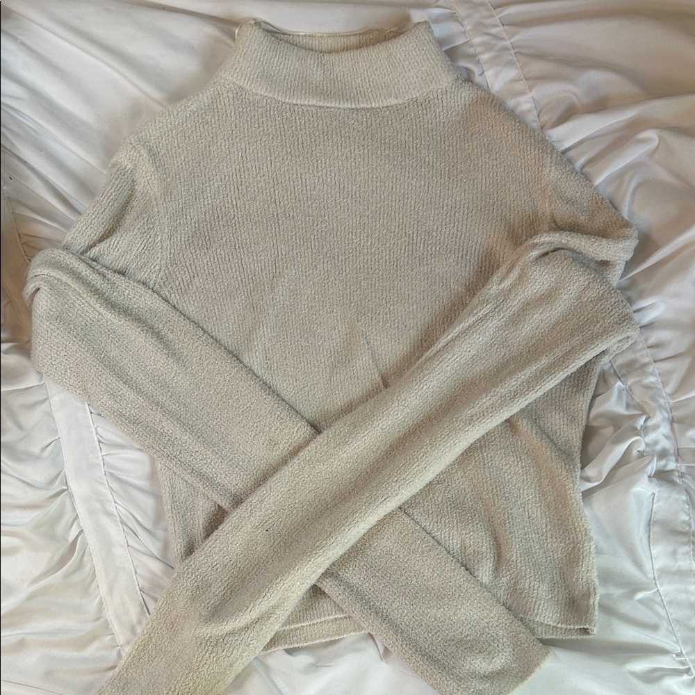 Elegant Cream Turtleneck Sweater